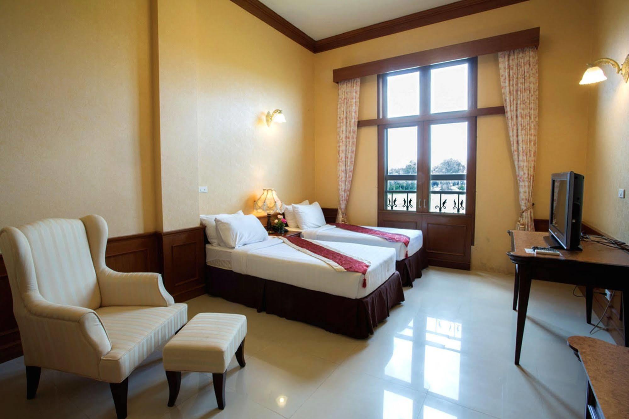 Pak Chong Chateau De Khaoyai Hotel & Resort מראה חיצוני תמונה