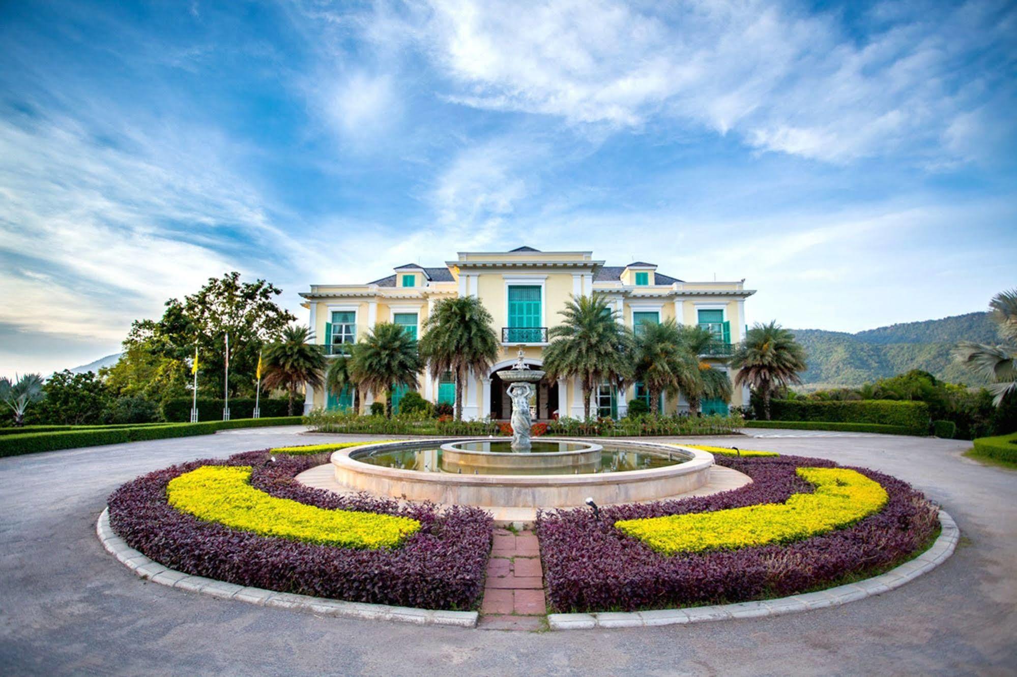 Pak Chong Chateau De Khaoyai Hotel & Resort מראה חיצוני תמונה